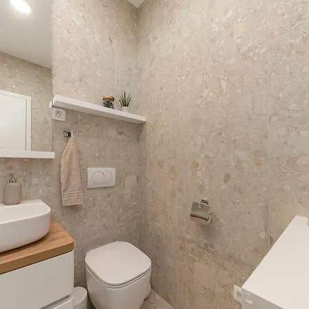 Apartment Bela *